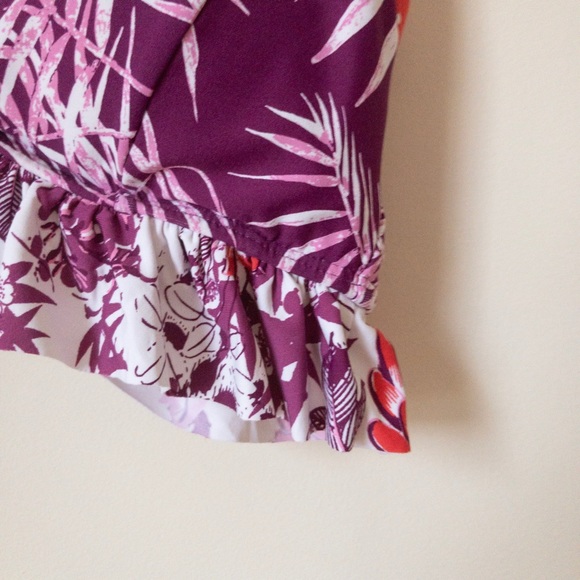 Women's Swim Top with Ruffles - Picture 4 of 8